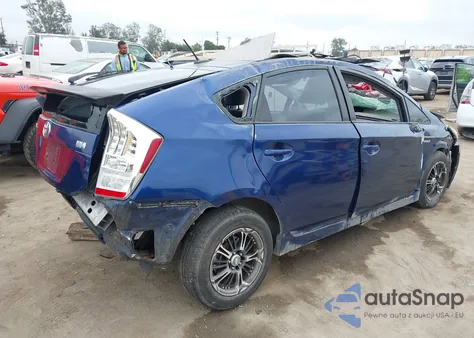 2010 Toyota Prius Iii z USA, uszkodzony, nr VIN JTDKN3DU3A1168350
